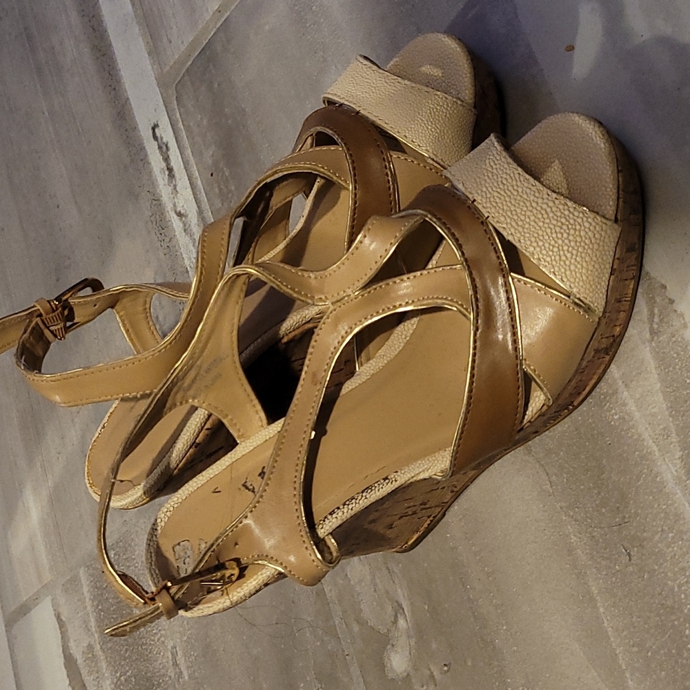 Shoes - Picture 3 of 3